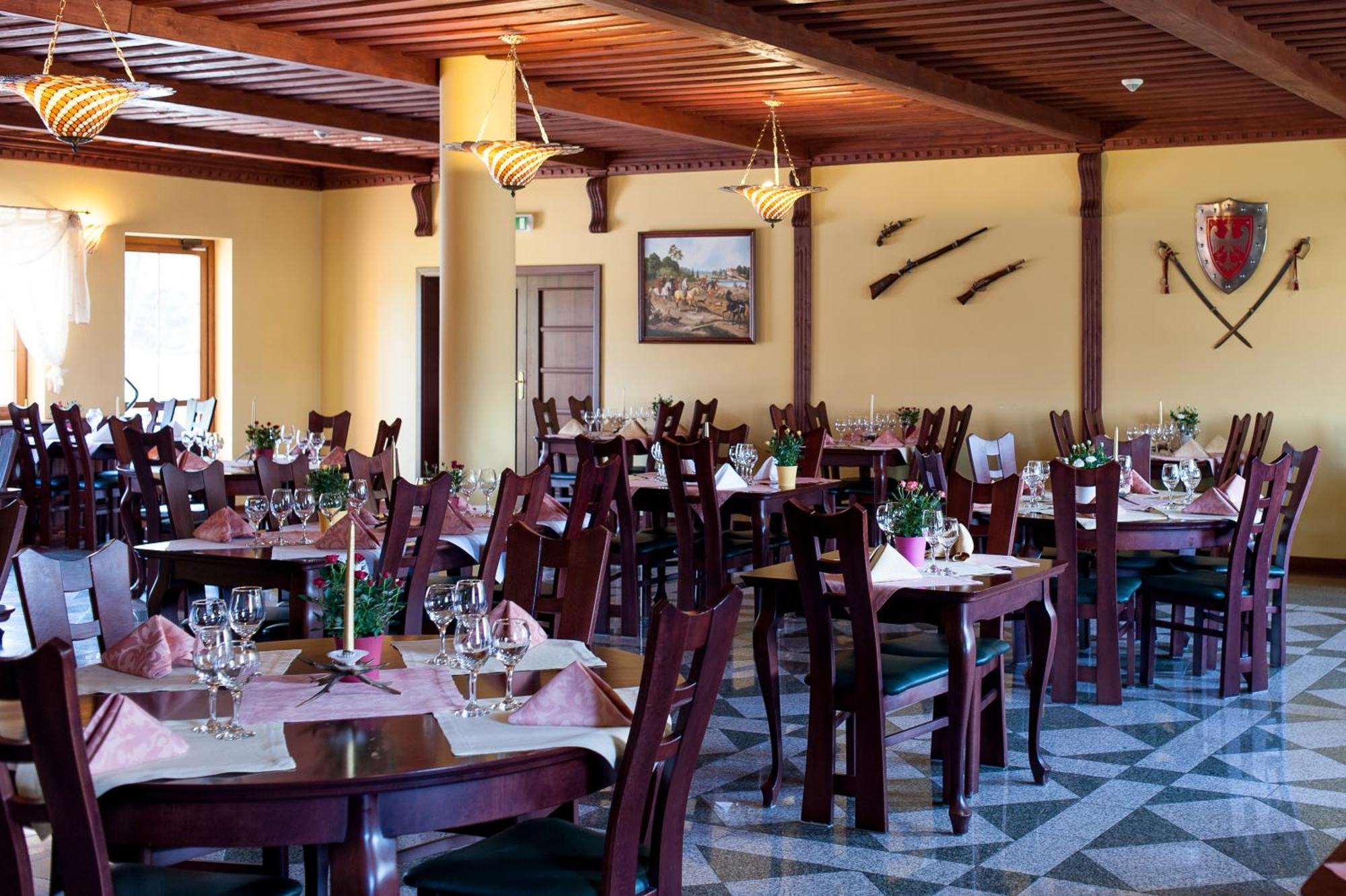 Hotel Hetmanski Рава Мазовецка Екстериор снимка