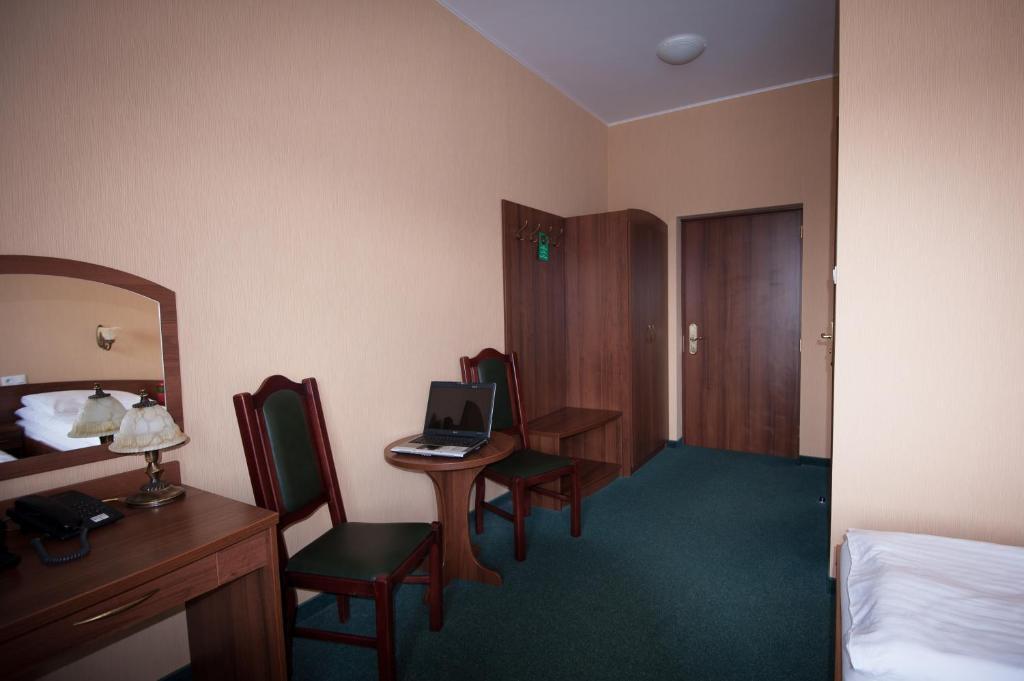 Hotel Hetmanski Рава Мазовецка Стая снимка