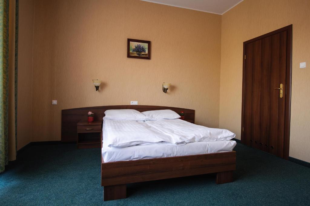 Hotel Hetmanski Рава Мазовецка Стая снимка